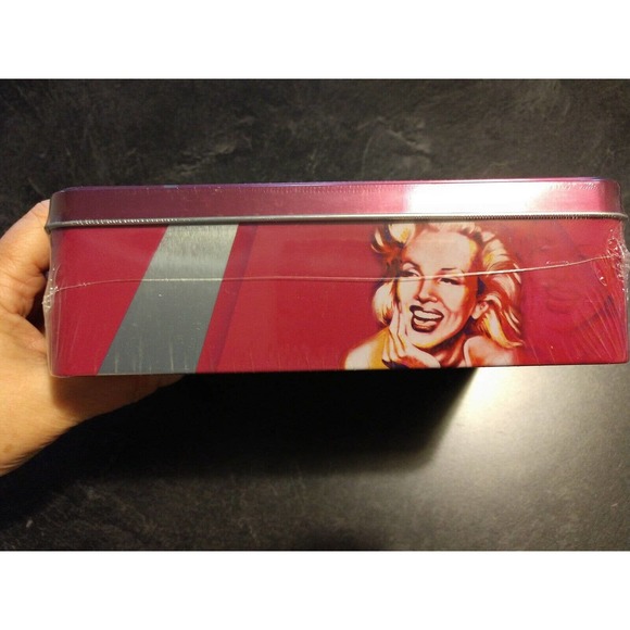 NEW! 750 Piece Puzzle Marilyn Monroe Icons Stephen Fishwick MasterPieces - Picture 6 of 10